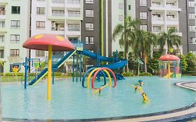 Arcade Game Room Manhattan Waterpark Condo 5Pax